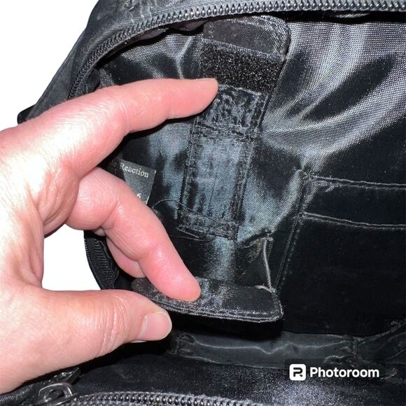 Kenneth Cole Reaction Unisex Shoulder Bag Black Top Handle with Lots of Pockets - Picture 12 of 14